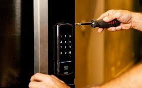 Instalação e manutenção de fechaduras eletrônicas em Brasília